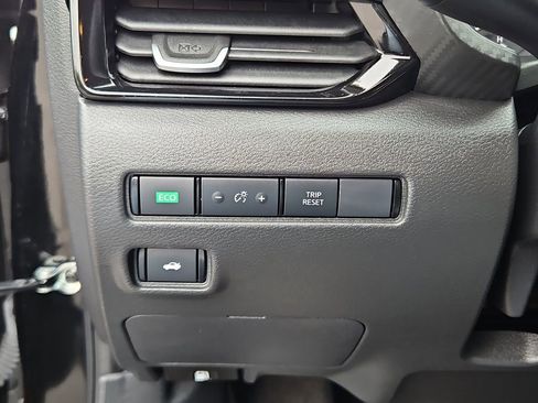 Used 2024 Nissan Sentra SV FWD image 15
