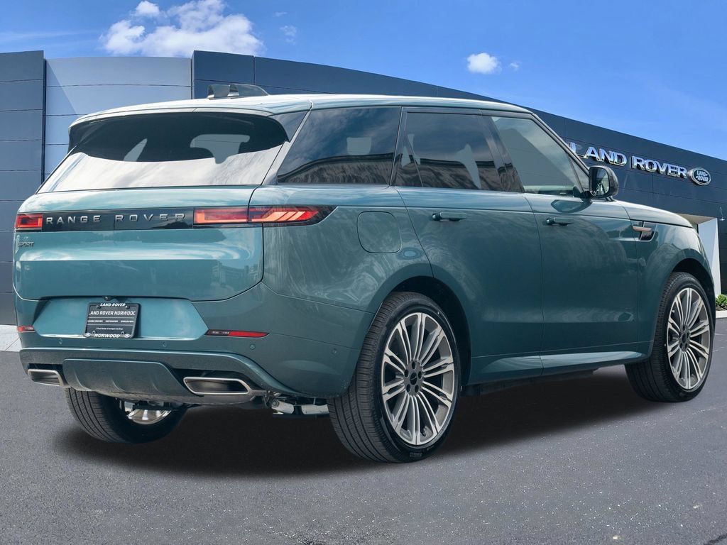 New 2026 Land Rover Range Rover Sport Dynamic SE AWD/4WD image 4