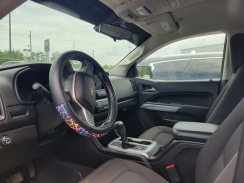 Used 2019 Chevrolet Colorado LT w/ LT Convenience Package RWD image 5