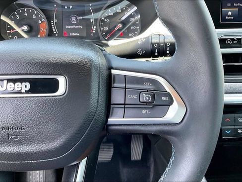 Used 2022 Jeep Compass Latitude FWD image 19