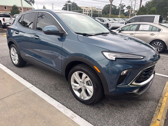 Used 2024 Buick Encore GX Preferred w/ Comfort Package FWD image 4