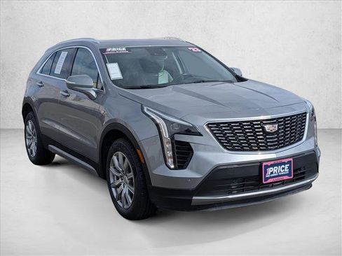 Used 2023 Cadillac XT4 Premium Luxury image 3