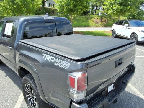 Used 2023 Toyota Tacoma TRD Sport w/ Technology Package AWD/4WD image 16