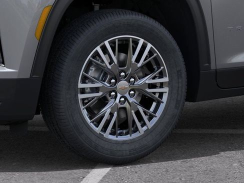 New 2026 Chevrolet Traverse LT w/ Driver Confidence Package FWD image 9