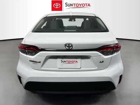 Used 2025 Toyota Corolla LE image 5