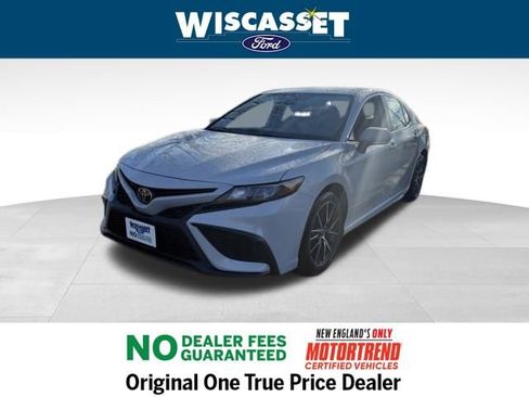Used 2023 Toyota Camry SE image 13