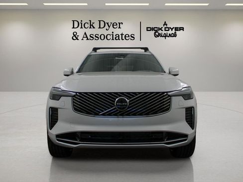 New 2026 Volvo XC90 B5 Ultra w/ Protection Package Premier AWD/4WD image 15