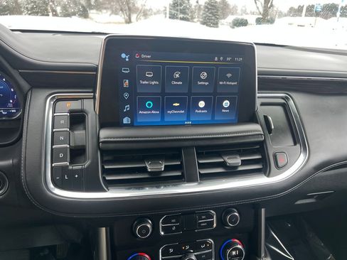 Used 2024 Chevrolet Suburban LT image 15