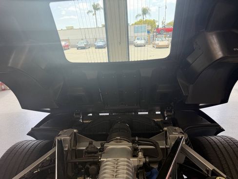 Used 2005 Ford GT RWD image 52