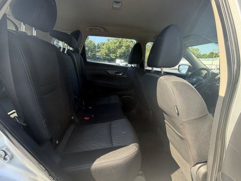 Used 2018 Nissan Rogue S FWD image 15