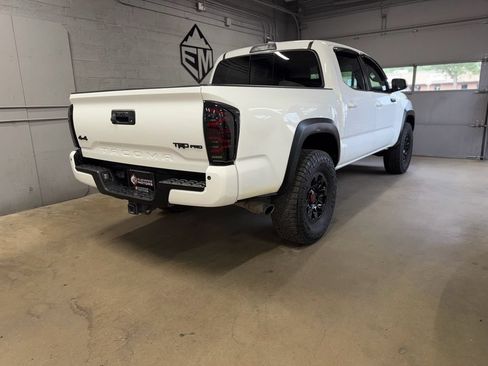 Used 2019 Toyota Tacoma TRD Pro AWD/4WD image 5