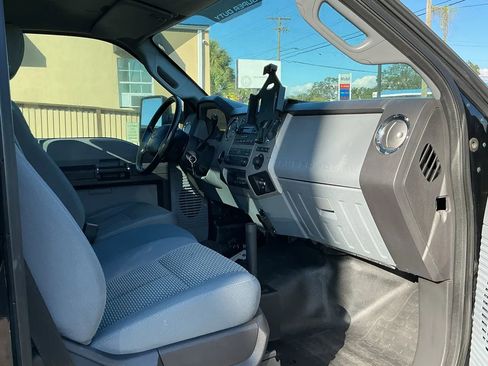 Used 2015 Ford F650 2WD Regular Cab Super Duty image 25