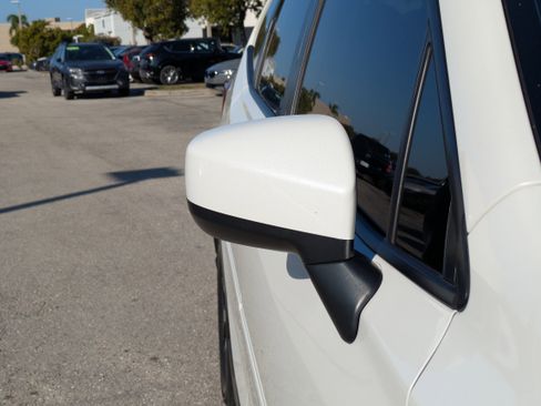 Used 2023 Subaru Forester Premium image 12