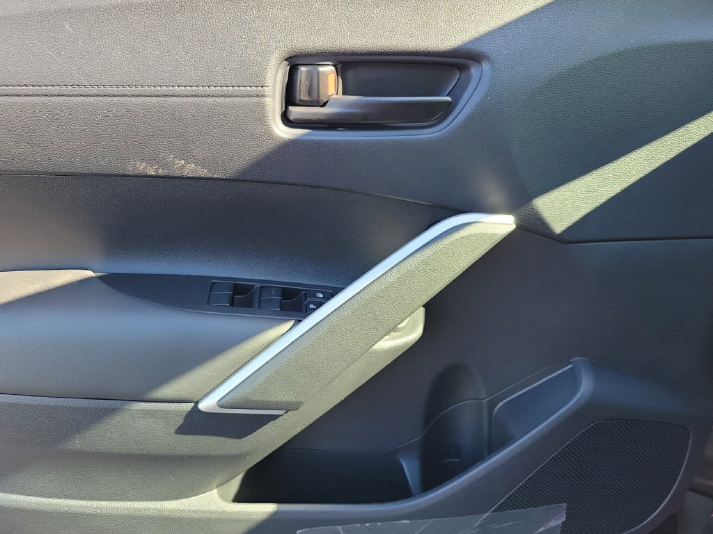 New 2026 Toyota Corolla Cross LE w/ Moonroof Package FWD image 18