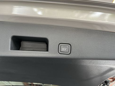 New 2026 Chevrolet Traverse Z71 AWD/4WD image 10