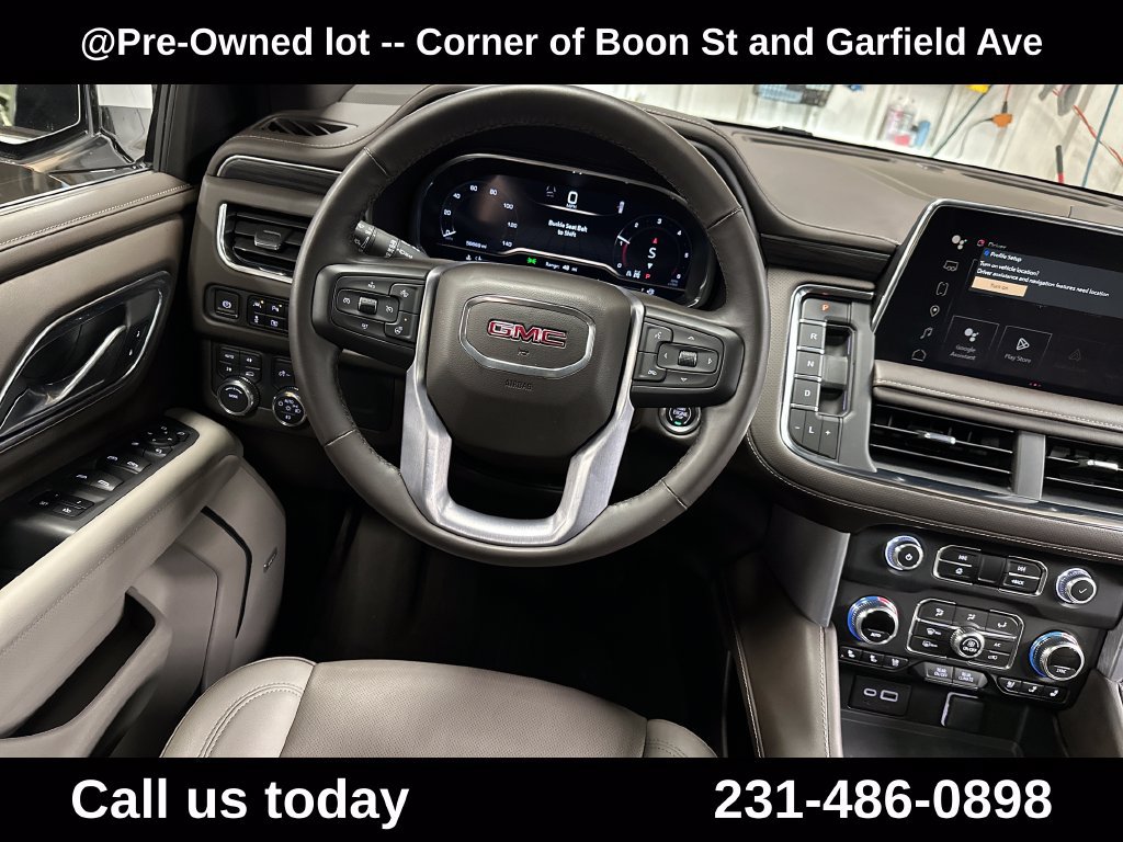 Used 2023 GMC Yukon SLT w/ SLT Premium Package AWD/4WD image 17