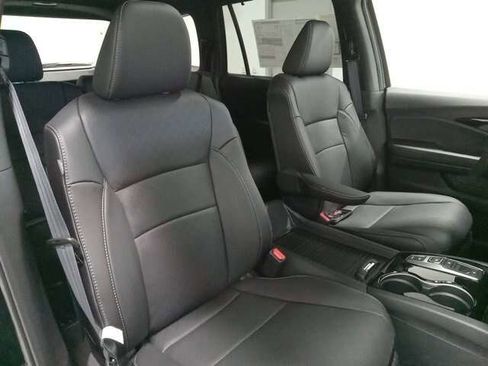 Used 2023 Honda Passport Elite image 14