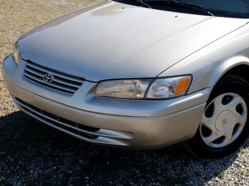 Used 1997 Toyota Camry CE image 27