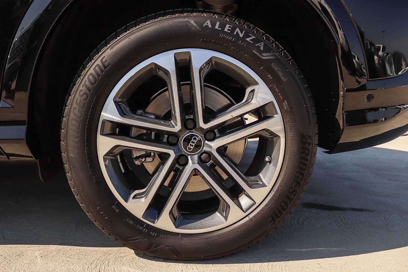Used 2025 Audi Q5 Premium w/ Convenience Package AWD/4WD image 13