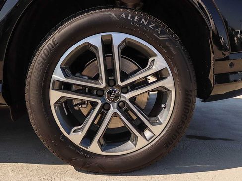 Used 2025 Audi Q5 Premium w/ Convenience Package AWD/4WD image 13