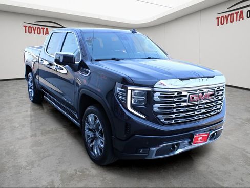 Used 2023 GMC Sierra 1500 Denali w/ Denali Reserve Package AWD/4WD image 5