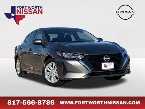 Used 2025 Nissan Sentra S image 1