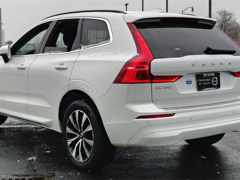 Certified 2023 Volvo XC60 B5 Core w/ Climate Package image 4