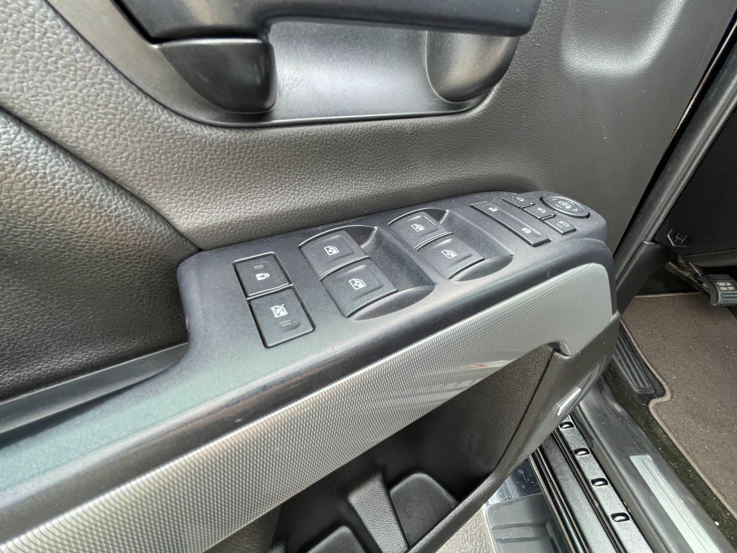 Used 2015 Chevrolet Silverado 2500 LTZ w/ LTZ Plus Package AWD/4WD image 12