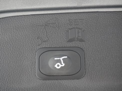 Used 2014 Ford Escape Titanium w/ Equipment Group 401A FWD image 29