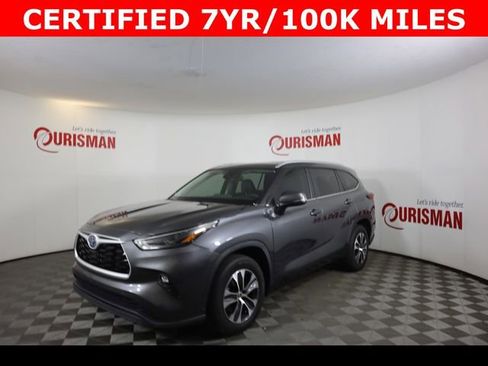 Used 2023 Toyota Highlander XLE FWD image 4