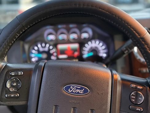Used 2014 Ford F350 Lariat w/ Lariat Ultimate Package AWD/4WD image 15
