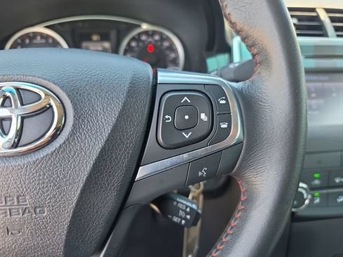 Used 2016 Toyota Camry SE FWD image 21