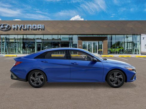 New 2026 Hyundai Elantra Sport image 7