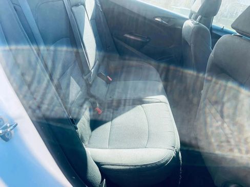 Used 2018 Chevrolet Cruze LT w/ Convenience Package FWD image 21
