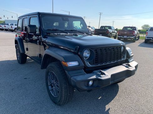 Used 2024 Jeep Wrangler Unlimited Sport AWD/4WD image 13