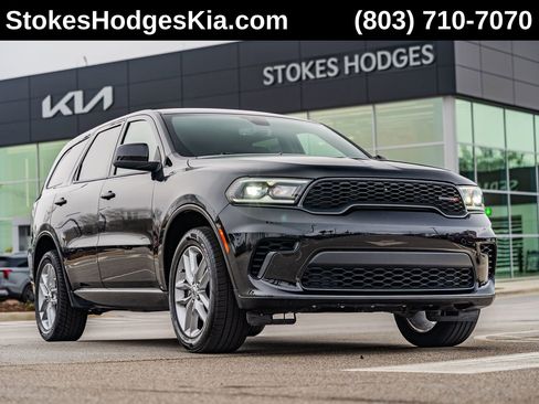 Used 2023 Dodge Durango GT image 1