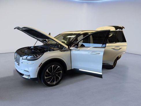 Used 2021 Lincoln Aviator Reserve w/ Equipment Group 201A AWD/4WD image 11