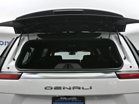 Certified 2025 GMC Yukon XL Denali image 11