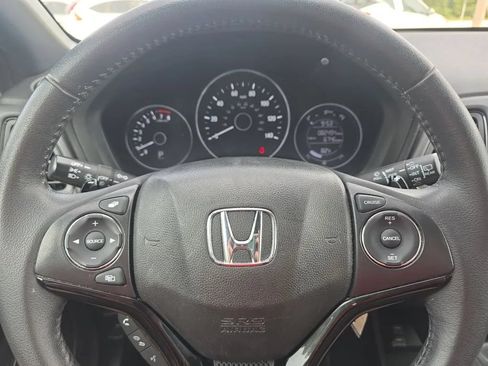 Used 2021 Honda HR-V Sport image 17