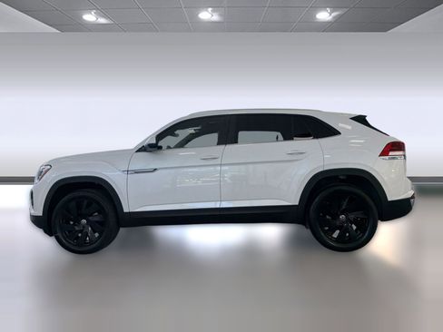New 2026 Volkswagen Atlas Cross Sport SE FWD image 2