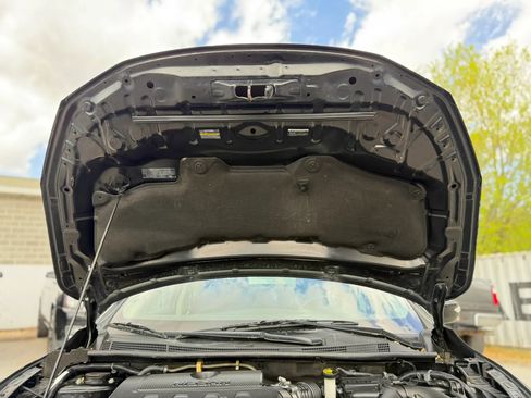 Used 2019 Nissan Sentra SR FWD image 3