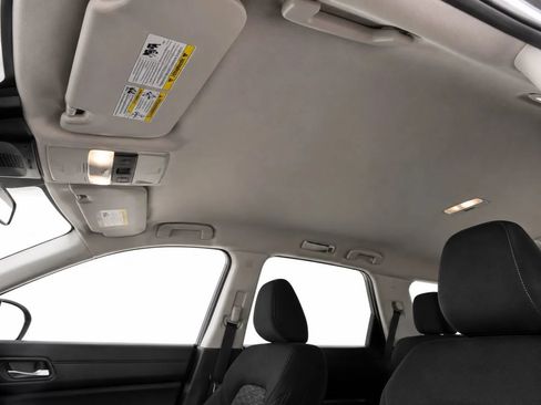Used 2024 Nissan Pathfinder S AWD/4WD image 15
