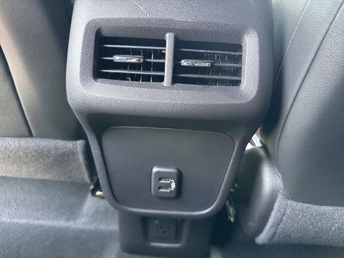 Used 2023 Chevrolet Equinox RS w/ RS Leather Package image 50