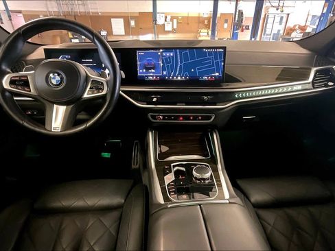 Used 2025 BMW X6 xDrive40i AWD/4WD image 14