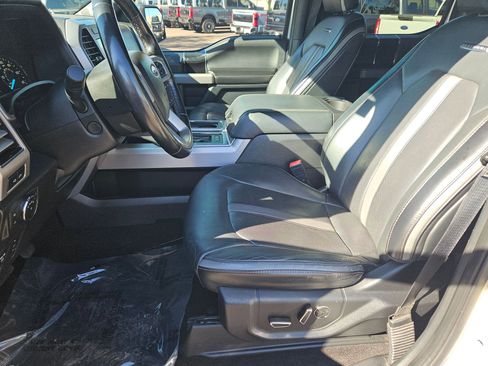 Used 2019 Ford F150 Platinum w/ Equipment Group 701A Luxury image 19