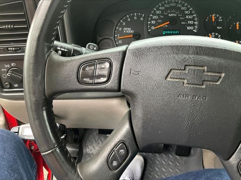 Used 2005 Chevrolet Avalanche Z71 w/ Sun And Sound Package AWD/4WD image 12