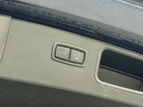 Used 2019 Porsche Macan image 43