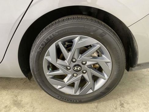Used 2024 Hyundai Elantra SEL image 7