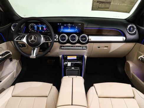 New 2026 Mercedes-Benz GLB 250 4MATIC image 7