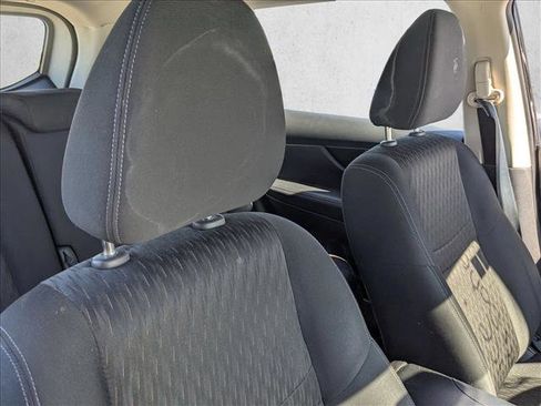 Used 2018 Nissan Rogue S image 14